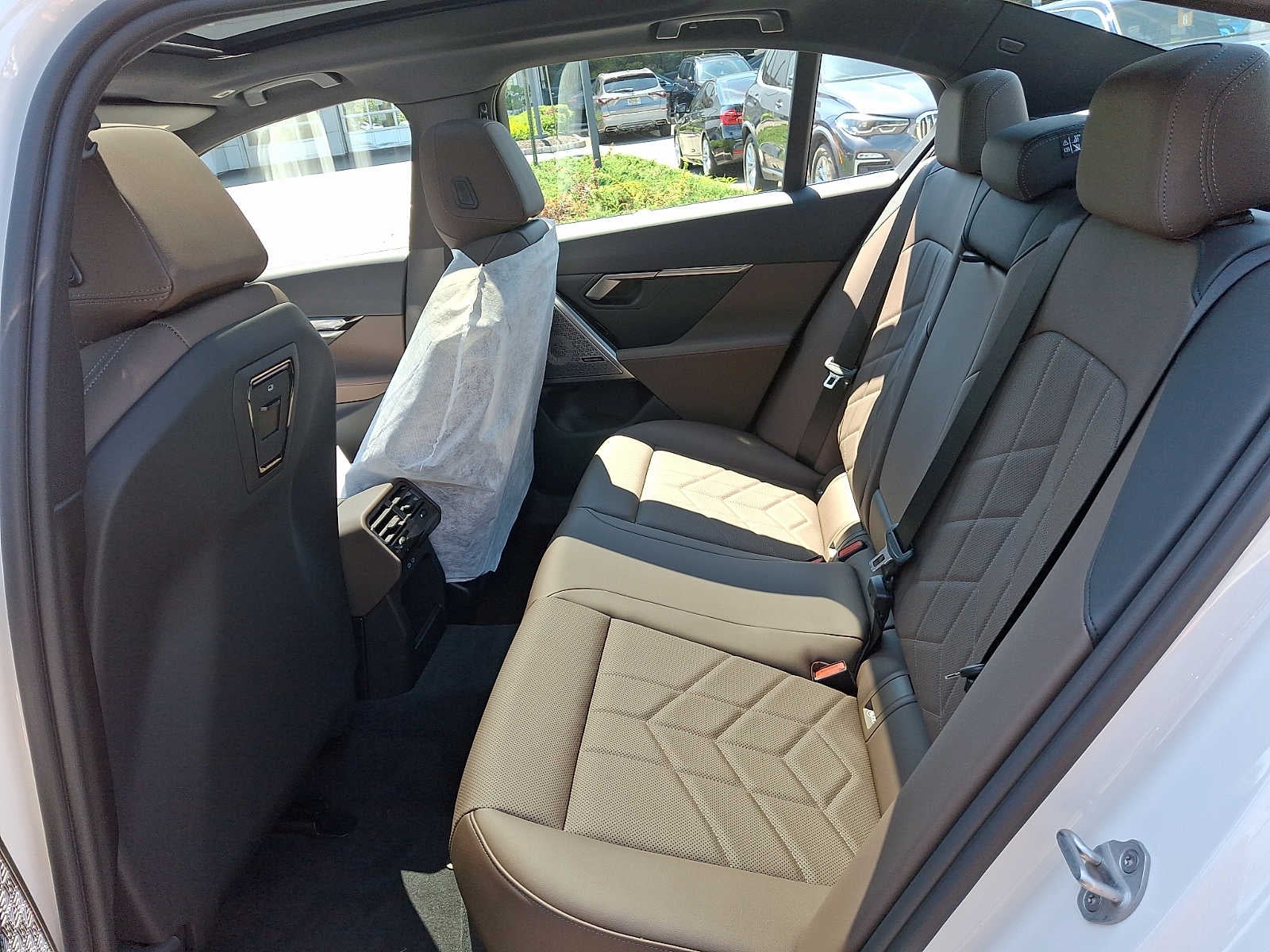 2027 BMW 5 Series 550e xDrive Sedan