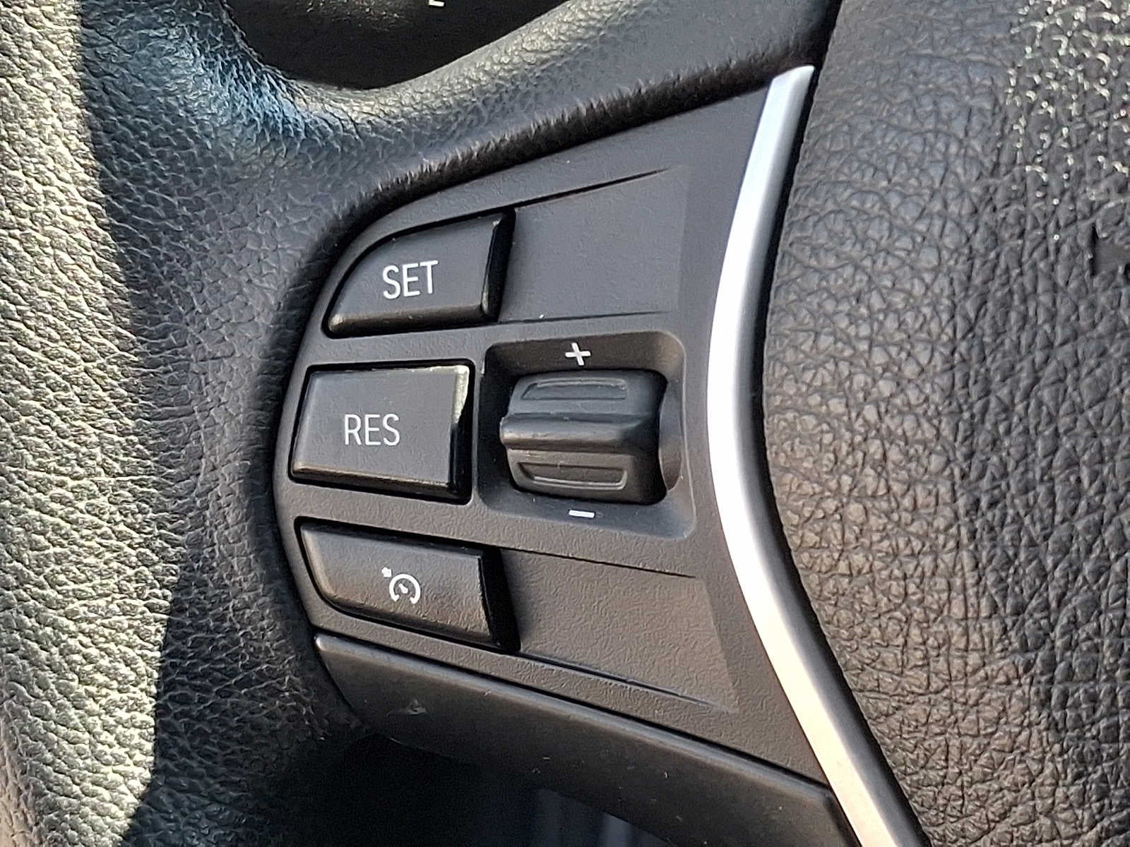 2013 BMW 3 Series 4dr Sdn 328i RWD