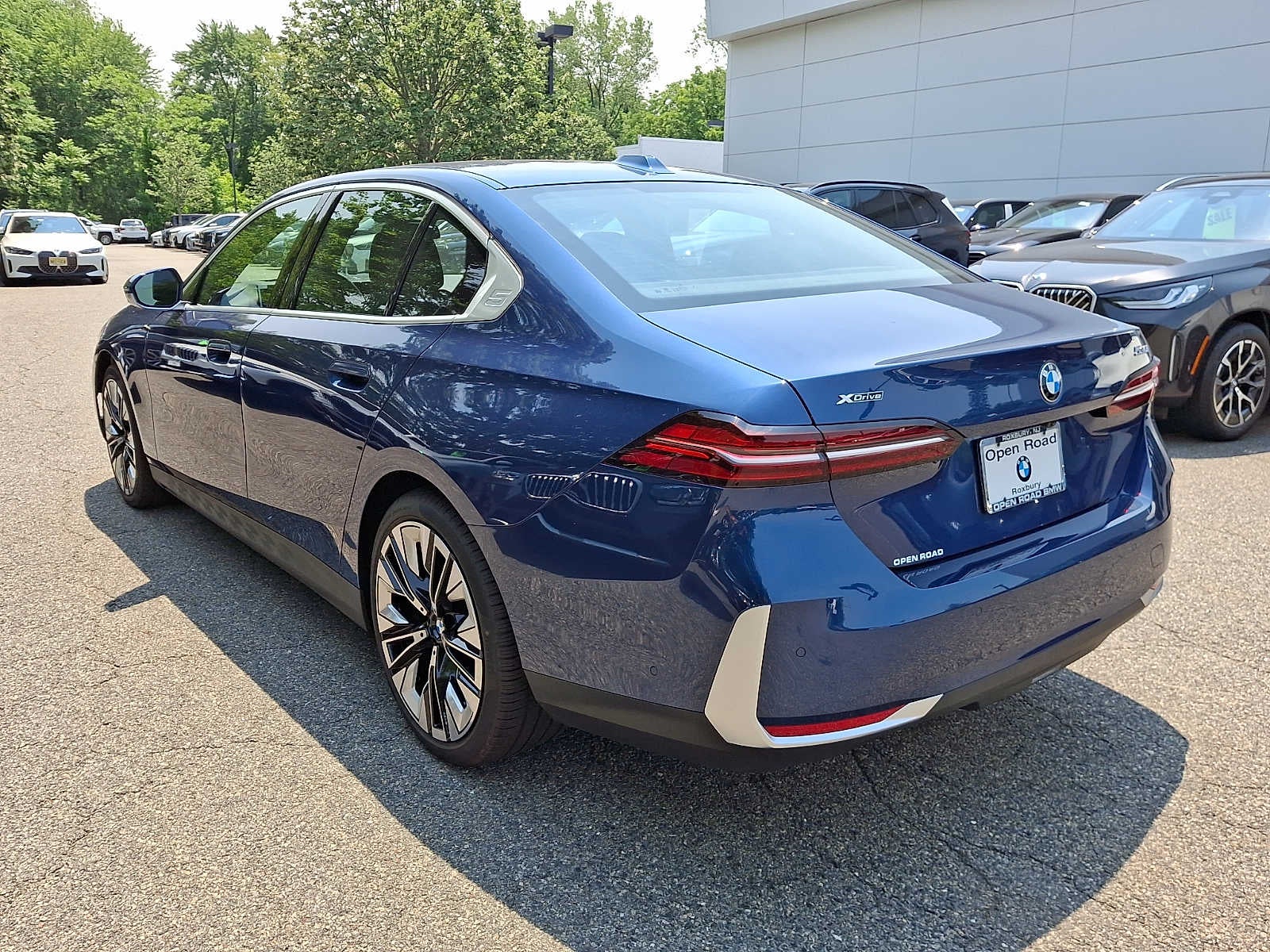 2027 BMW 5 Series 530i xDrive Sedan