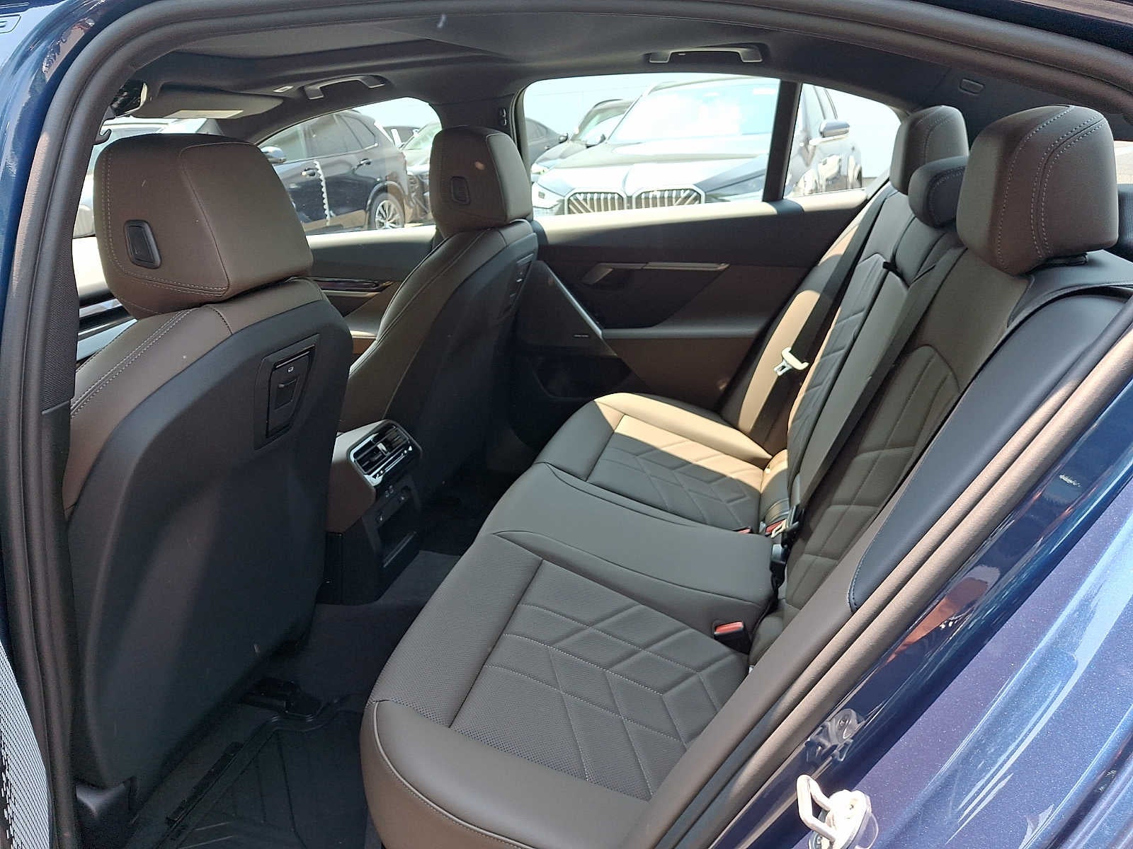 2027 BMW 5 Series 530i xDrive Sedan