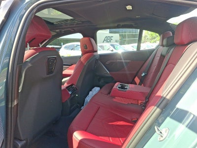 2025 BMW 5 Series 530i xDrive Sedan