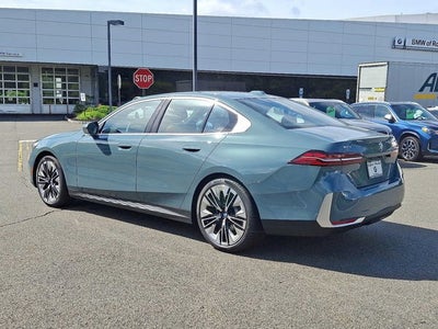 2025 BMW 5 Series 530i xDrive Sedan