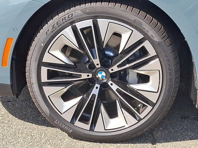 2025 BMW 5 Series 530i xDrive Sedan