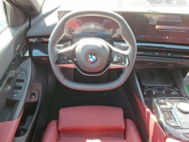 2025 BMW 5 Series 530i xDrive Sedan