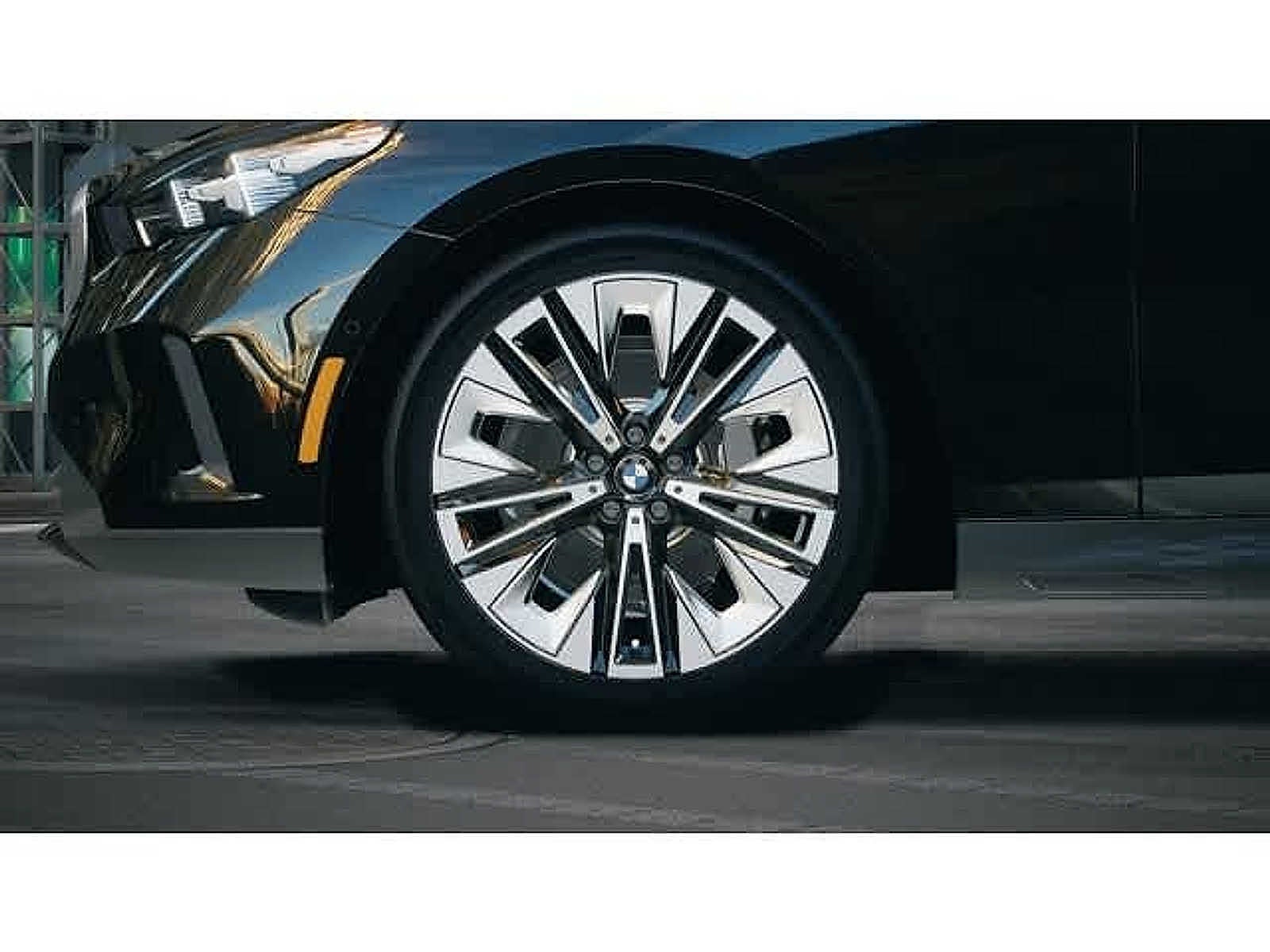 2026 BMW 5 Series 530i xDrive Sedan