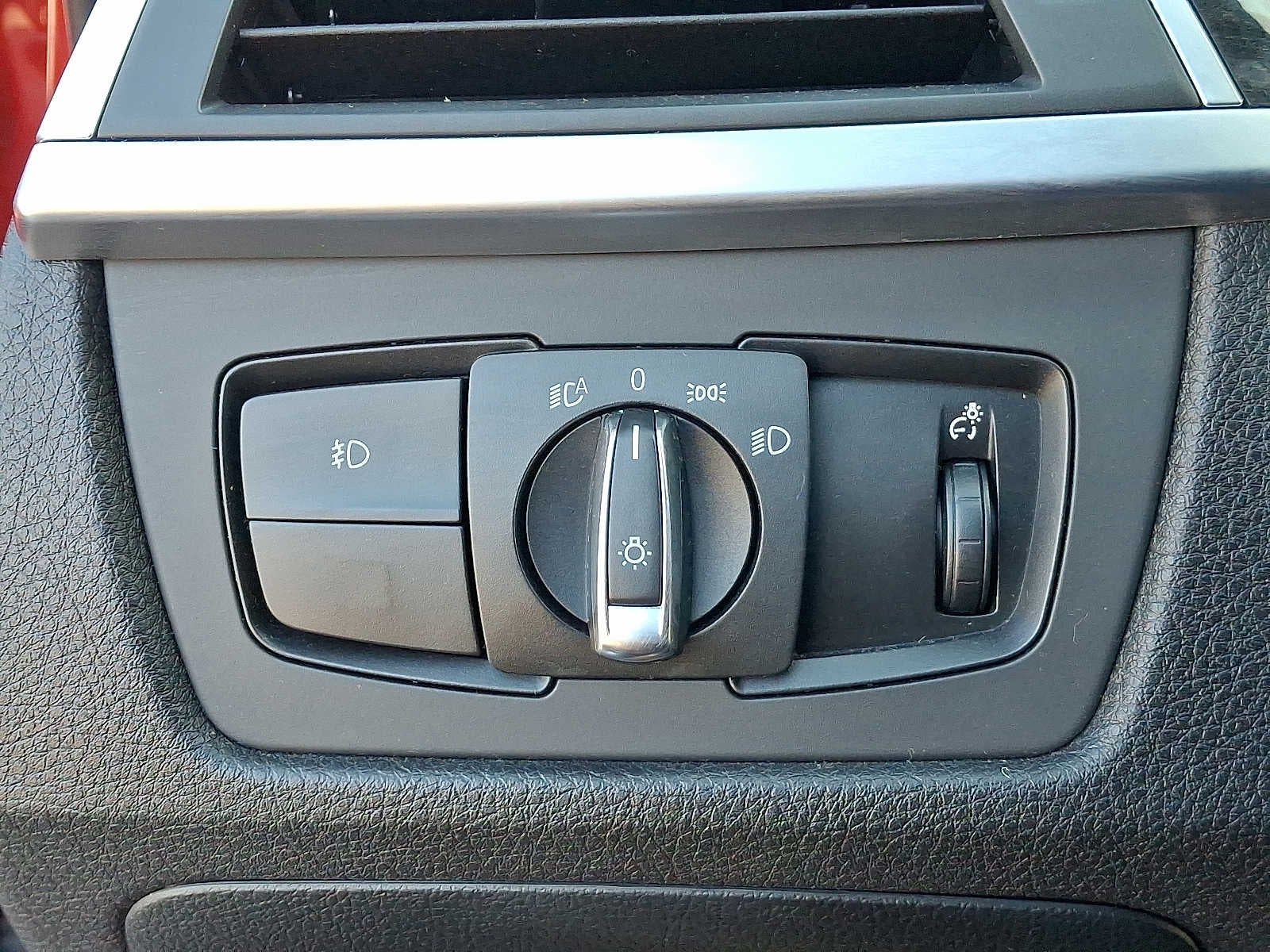 2016 BMW 3 Series 4dr Sdn 328i xDrive AWD SULEV