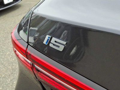 2025 BMW i5 xDrive40 Sedan