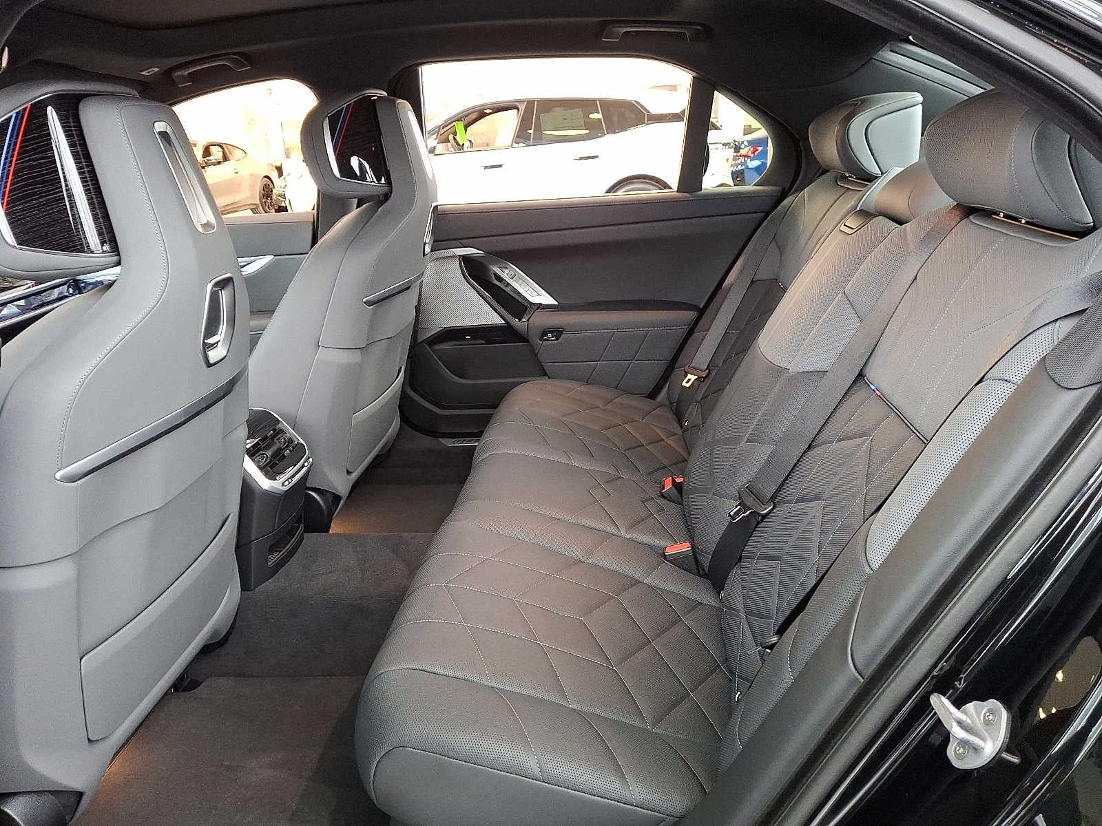 2025 BMW i7 xDrive60 Sedan