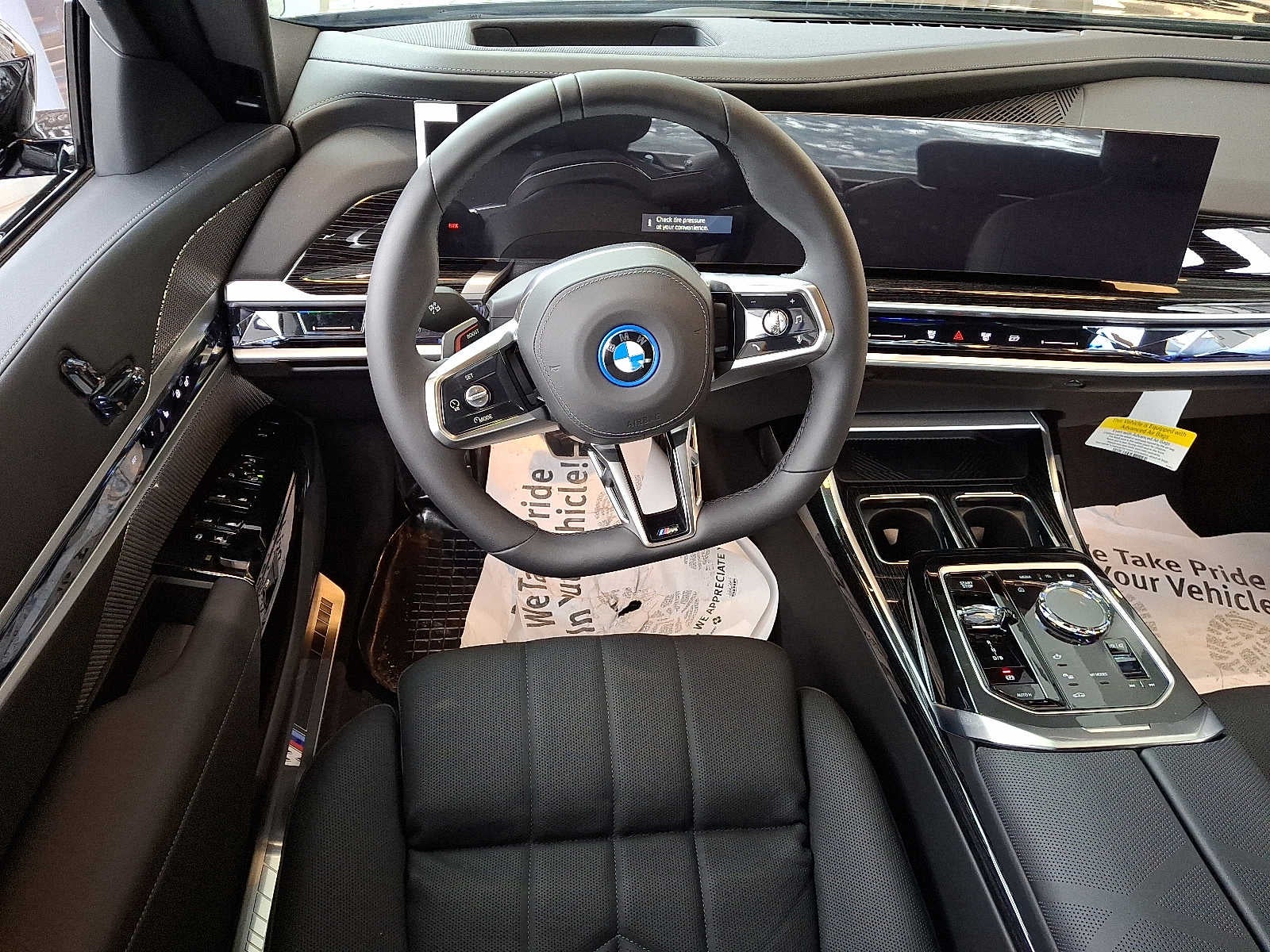 2025 BMW i7 xDrive60 Sedan
