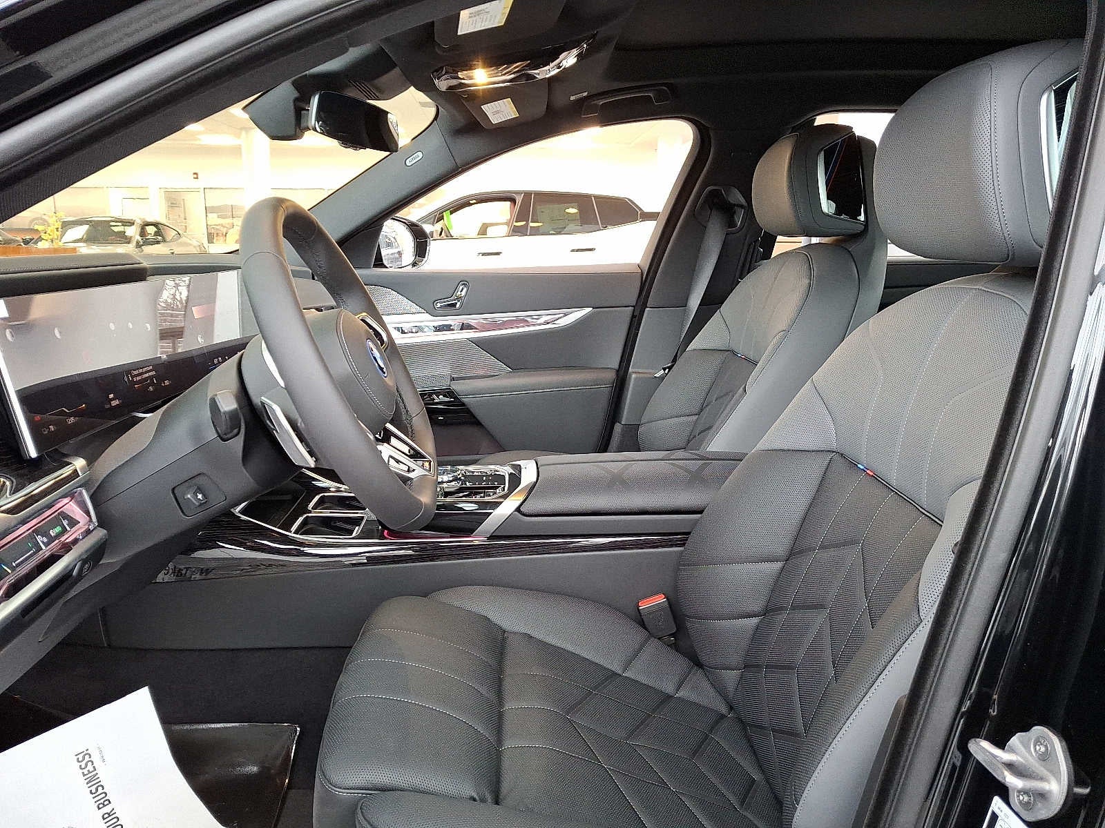 2025 BMW i7 xDrive60 Sedan