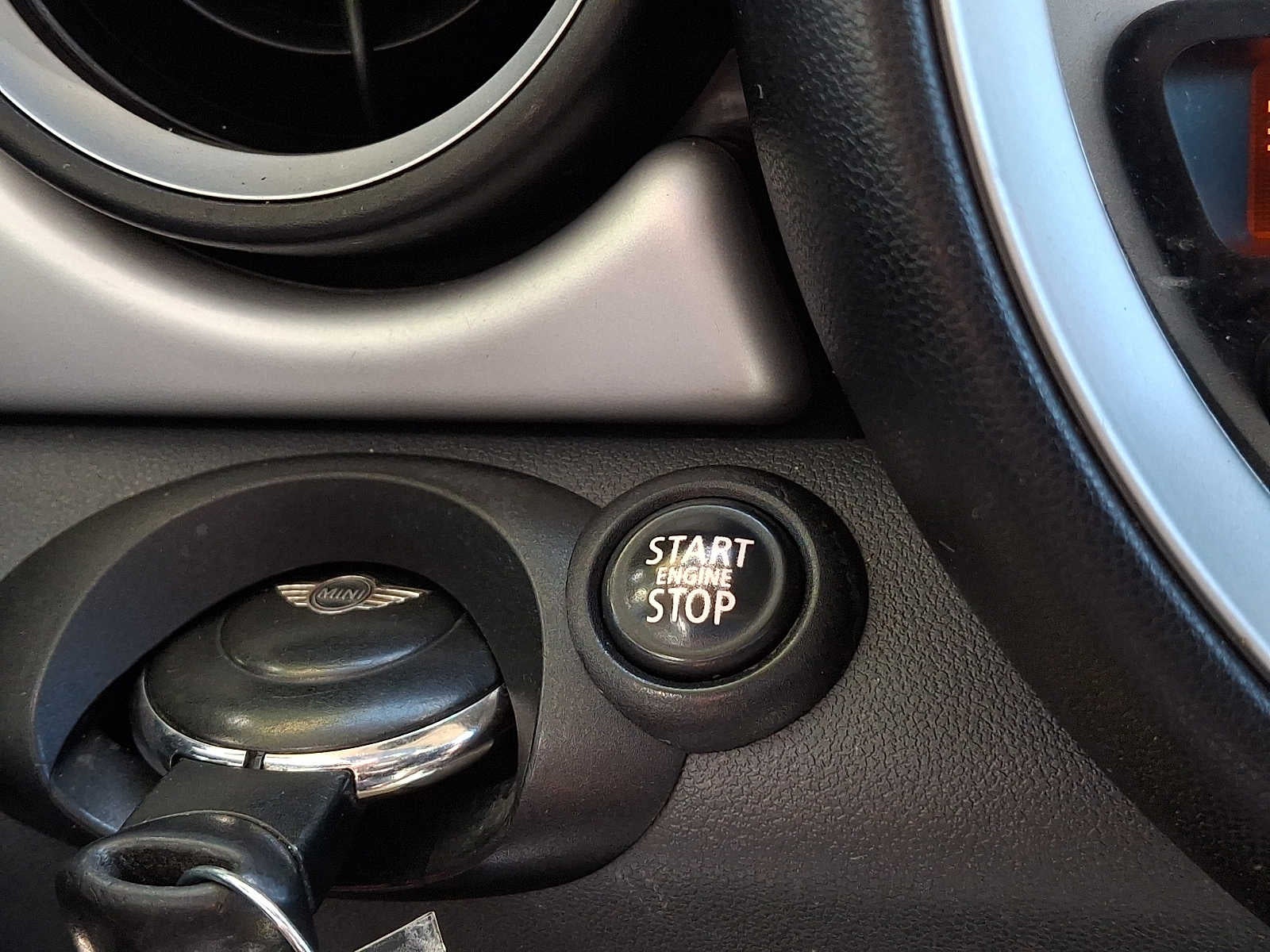 2011 MINI Cooper Hardtop 2dr Cpe