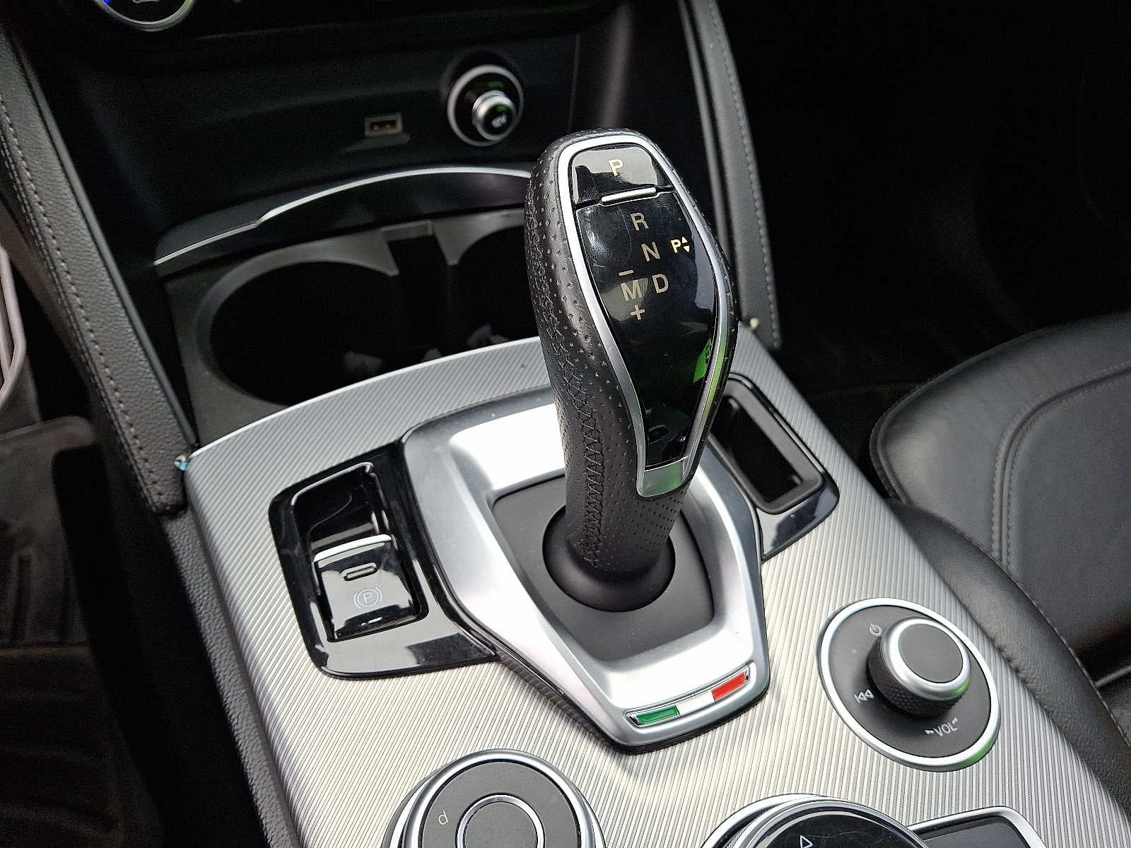 2022 Alfa Romeo Stelvio Veloce AWD