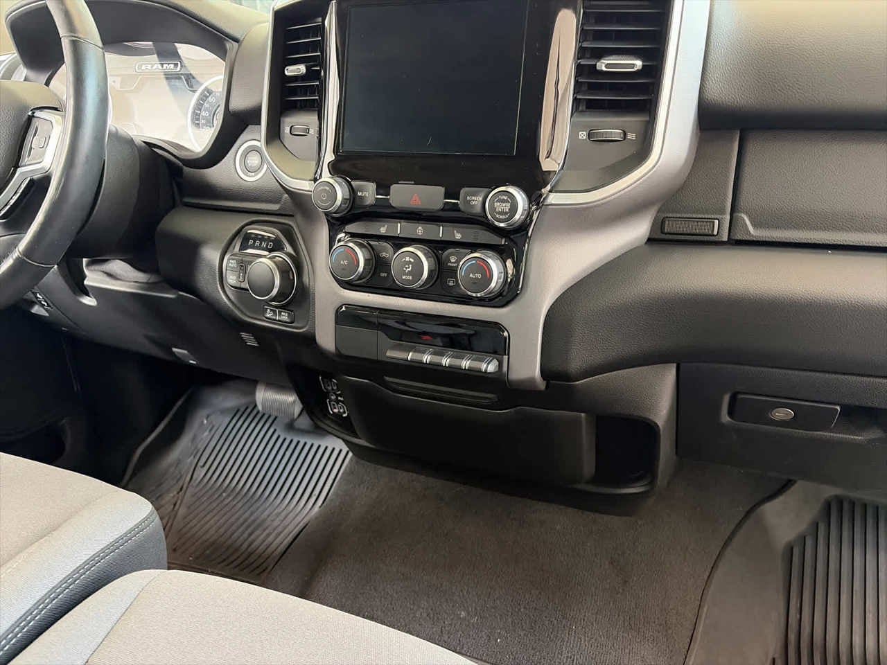 2019 RAM 1500 Big Horn/Lone Star 4x4 Quad Cab 64 Box