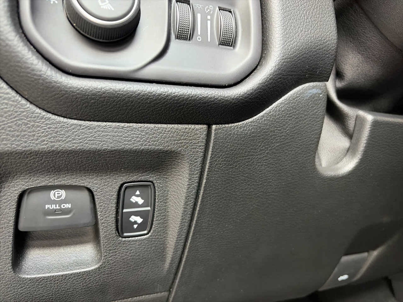 2019 RAM 1500 Big Horn/Lone Star 4x4 Quad Cab 64 Box