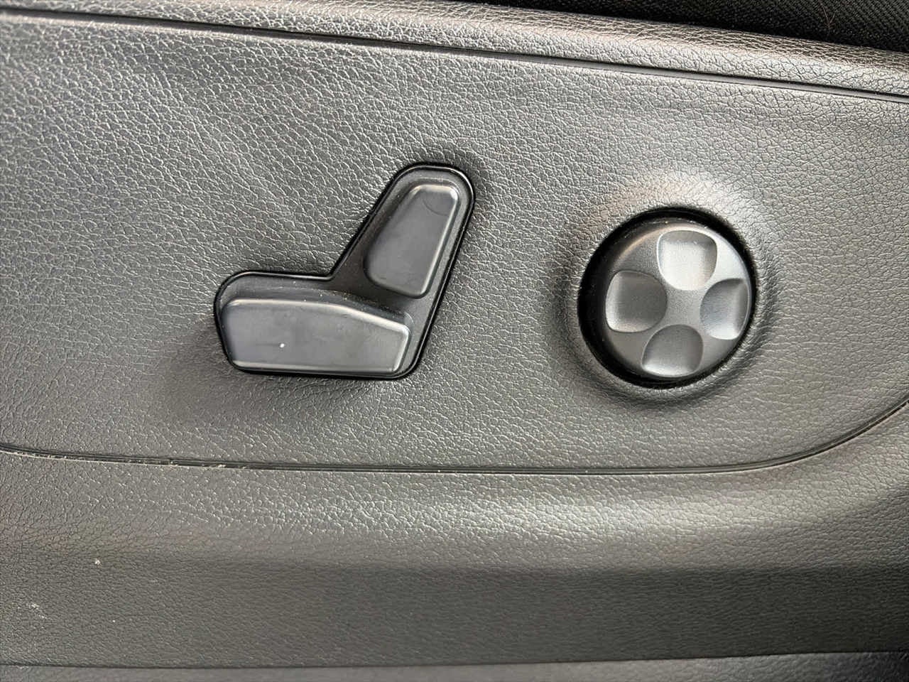 2019 RAM 1500 Big Horn/Lone Star 4x4 Quad Cab 64 Box
