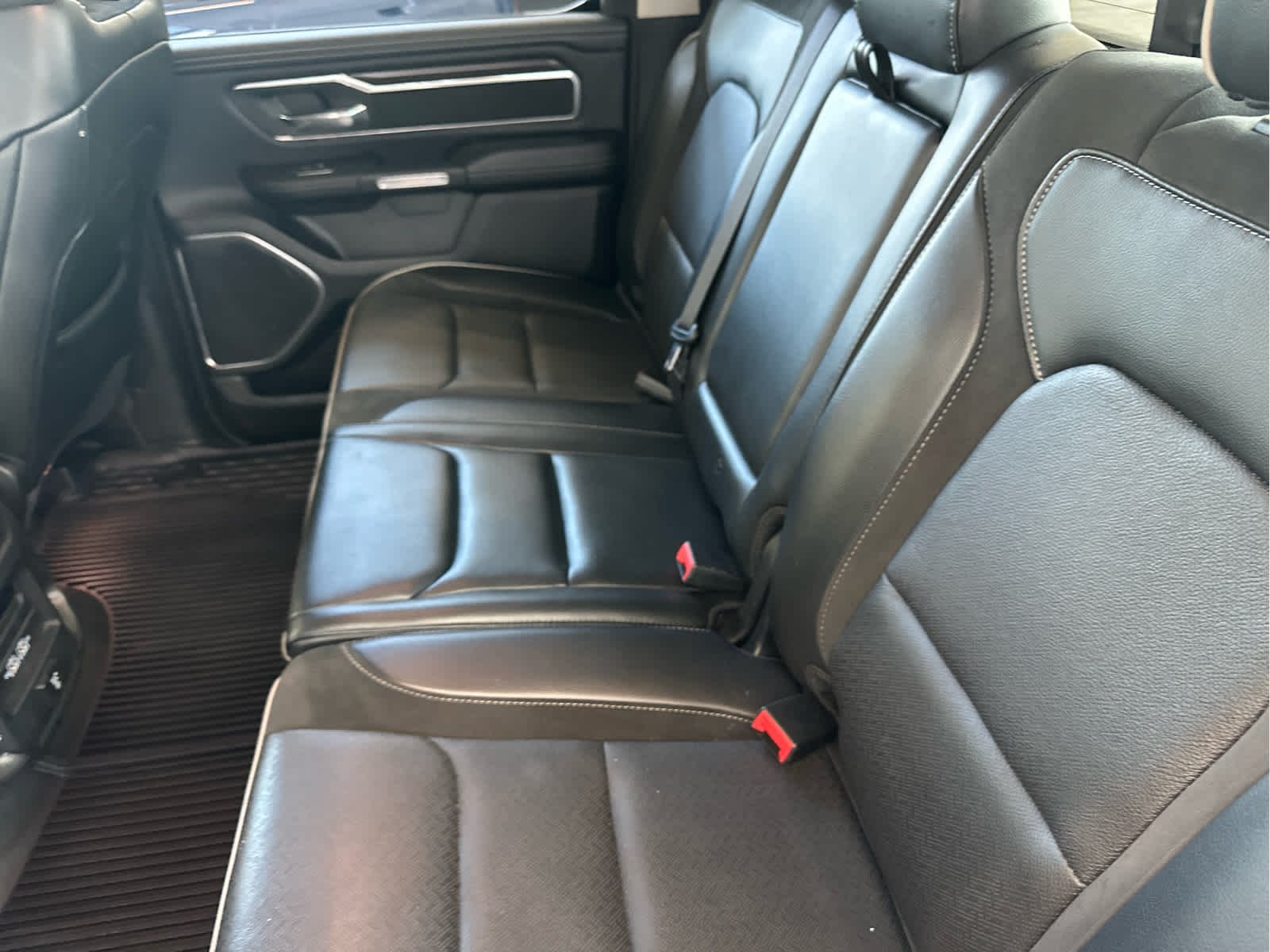 2022 RAM 1500 Laramie 4x4 Crew Cab 57 Box
