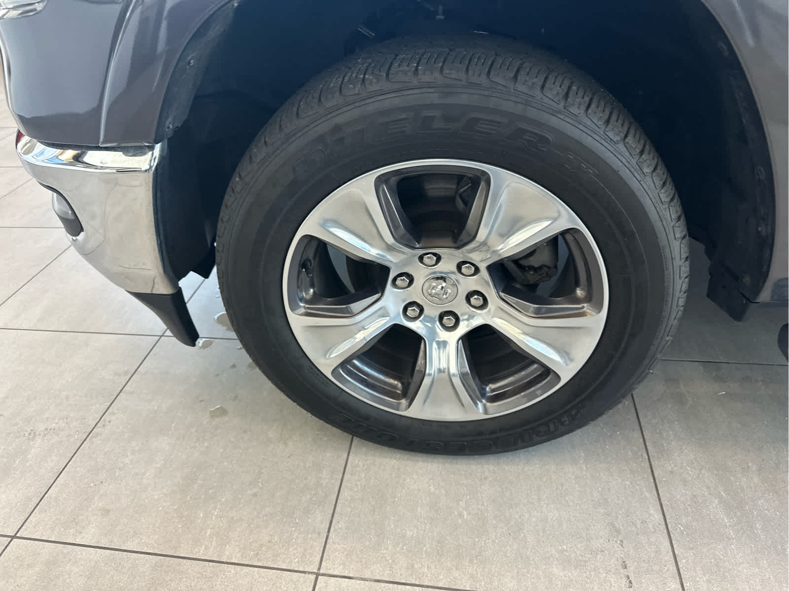 2022 RAM 1500 Laramie 4x4 Crew Cab 57 Box
