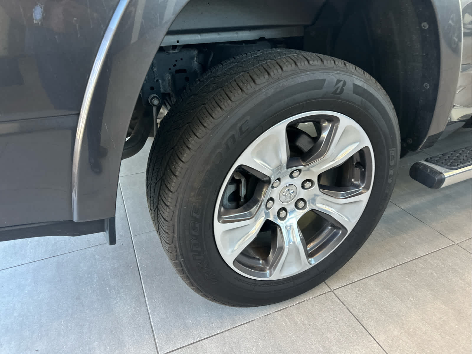 2022 RAM 1500 Laramie 4x4 Crew Cab 57 Box