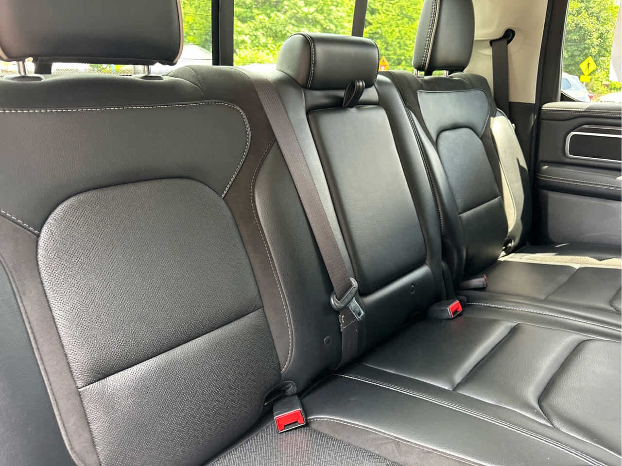 2022 RAM 1500 Laramie 4x4 Crew Cab 57 Box