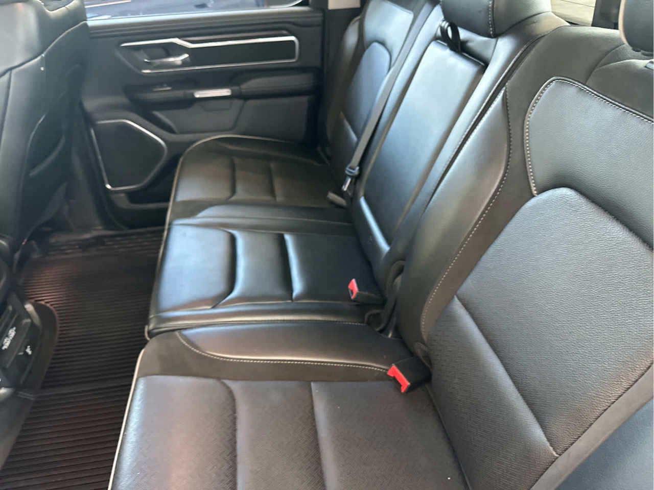 2022 RAM 1500 Laramie 4x4 Crew Cab 57 Box