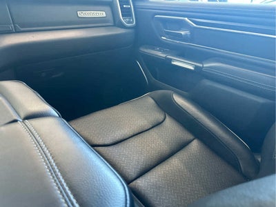 2022 RAM 1500 Laramie 4x4 Crew Cab 57 Box