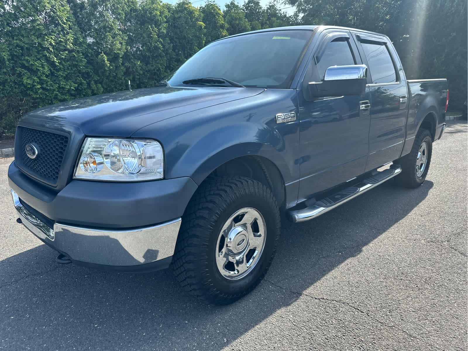 2005 Ford F-150 SuperCrew 139 XLT 4WD