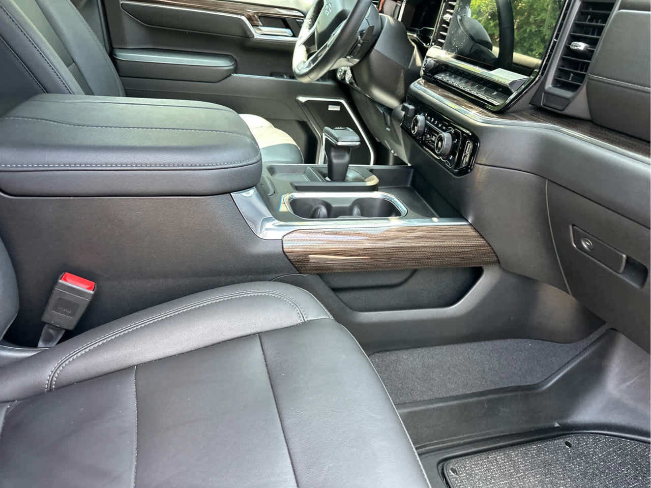 2024 Chevrolet Silverado 1500 4WD Crew Cab 147 RST