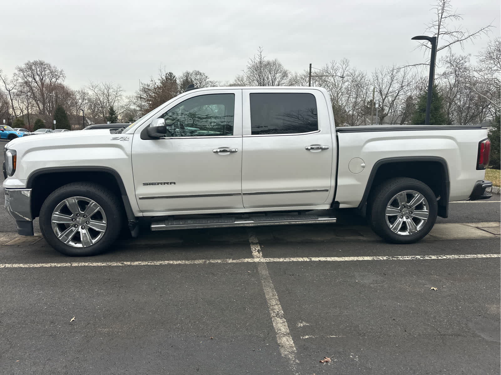 2018 GMC Sierra 1500 4WD Crew Cab 143.5 SLT