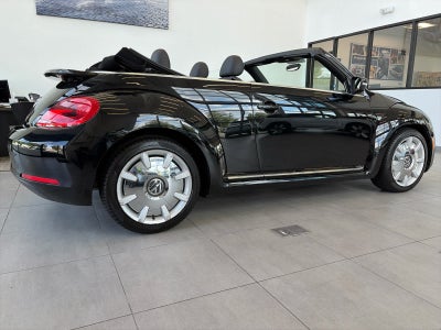 2014 Volkswagen Beetle Convertible 2dr Auto 2.5L PZEV *Ltd Avail*