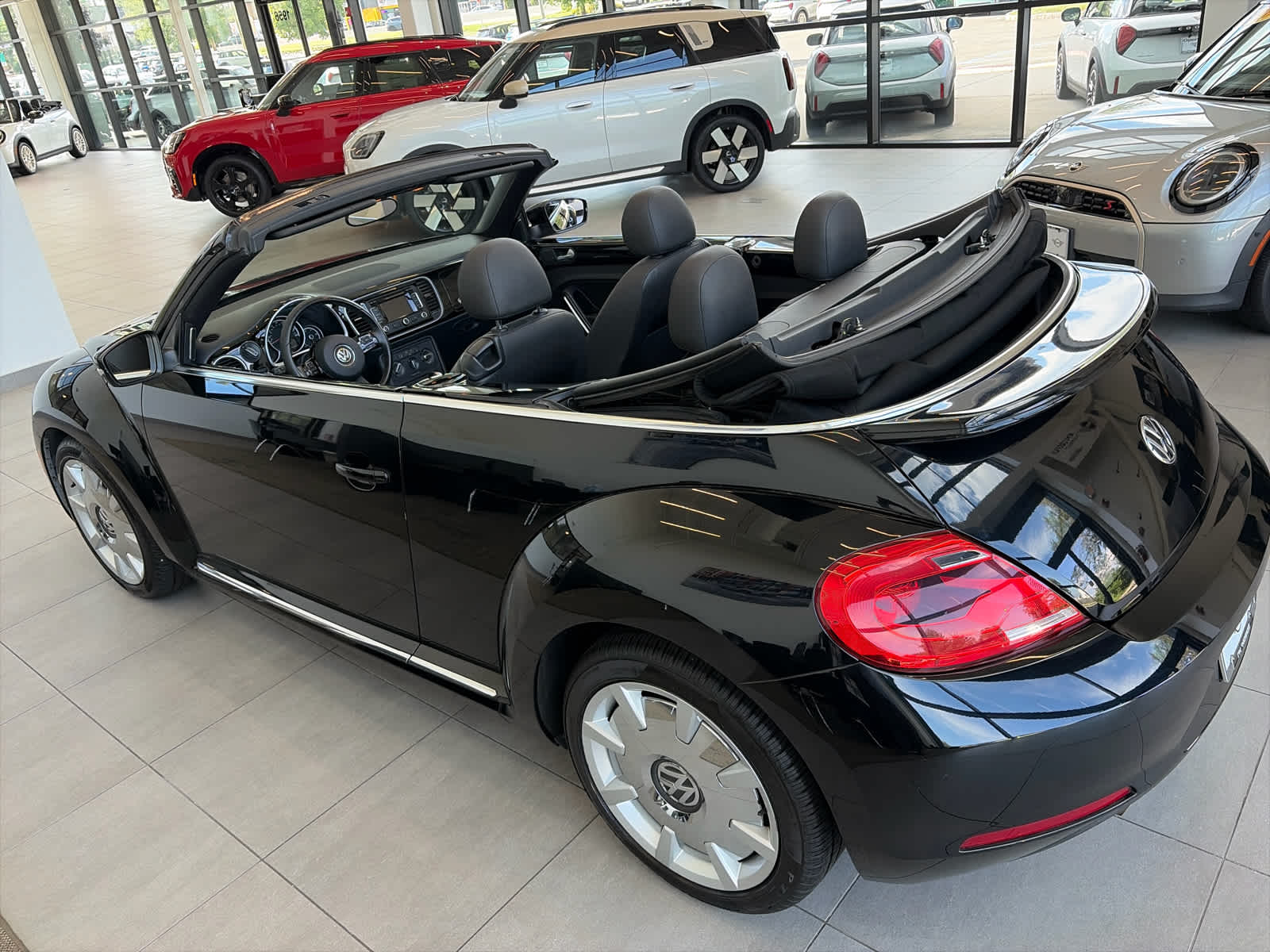 2014 Volkswagen Beetle Convertible 2dr Auto 2.5L PZEV *Ltd Avail*