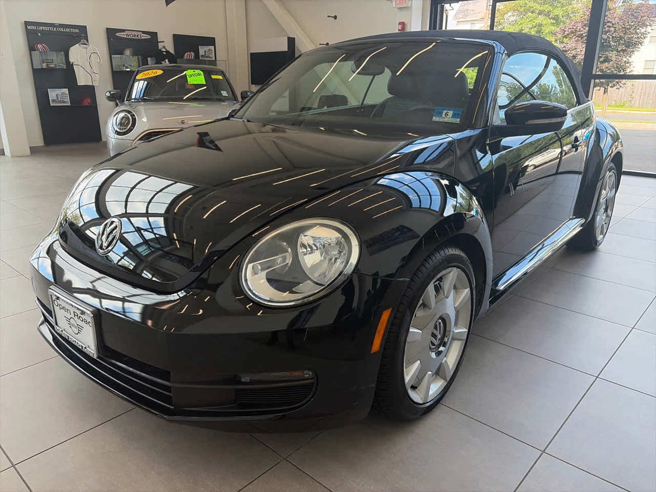 2014 Volkswagen Beetle Convertible 2dr Auto 2.5L PZEV *Ltd Avail*