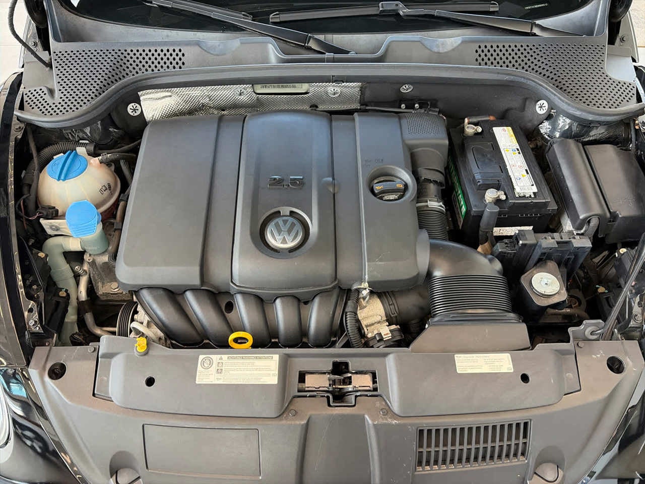 2014 Volkswagen Beetle Convertible 2dr Auto 2.5L PZEV *Ltd Avail*