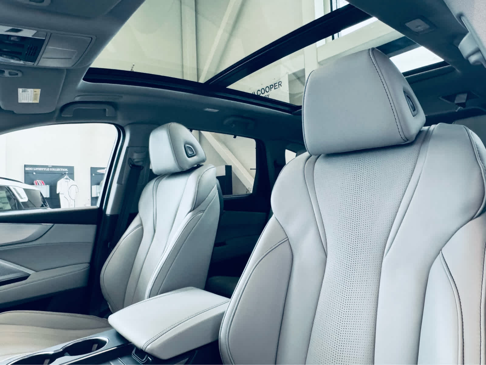 2025 Acura MDX SH-AWD w/Technology Package