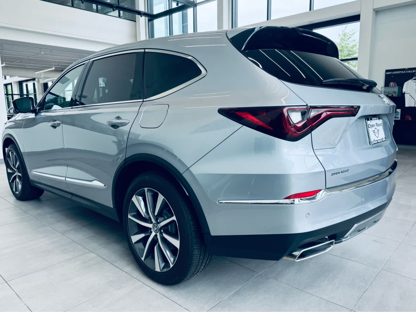 2025 Acura MDX SH-AWD w/Technology Package