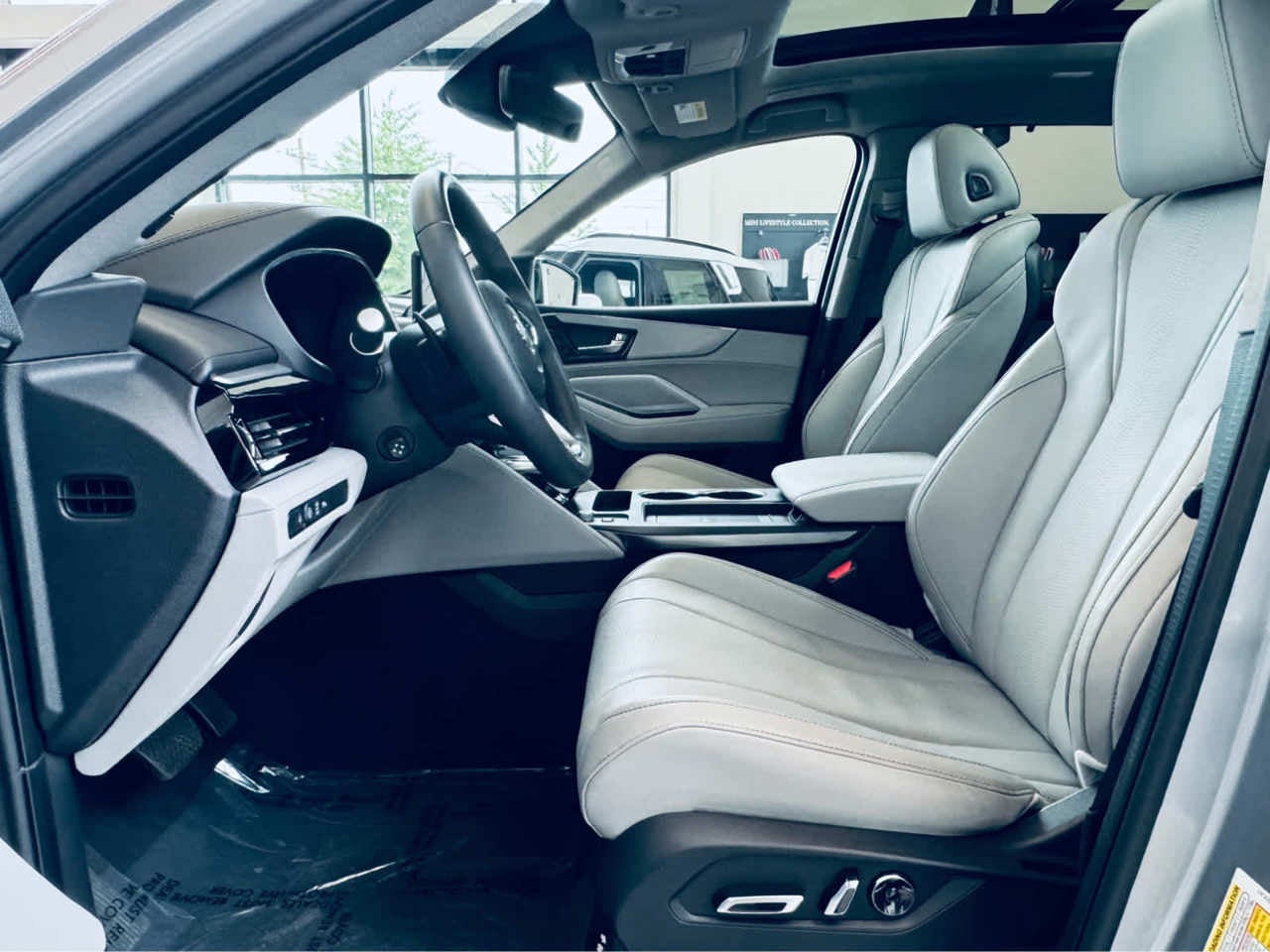 2025 Acura MDX SH-AWD w/Technology Package