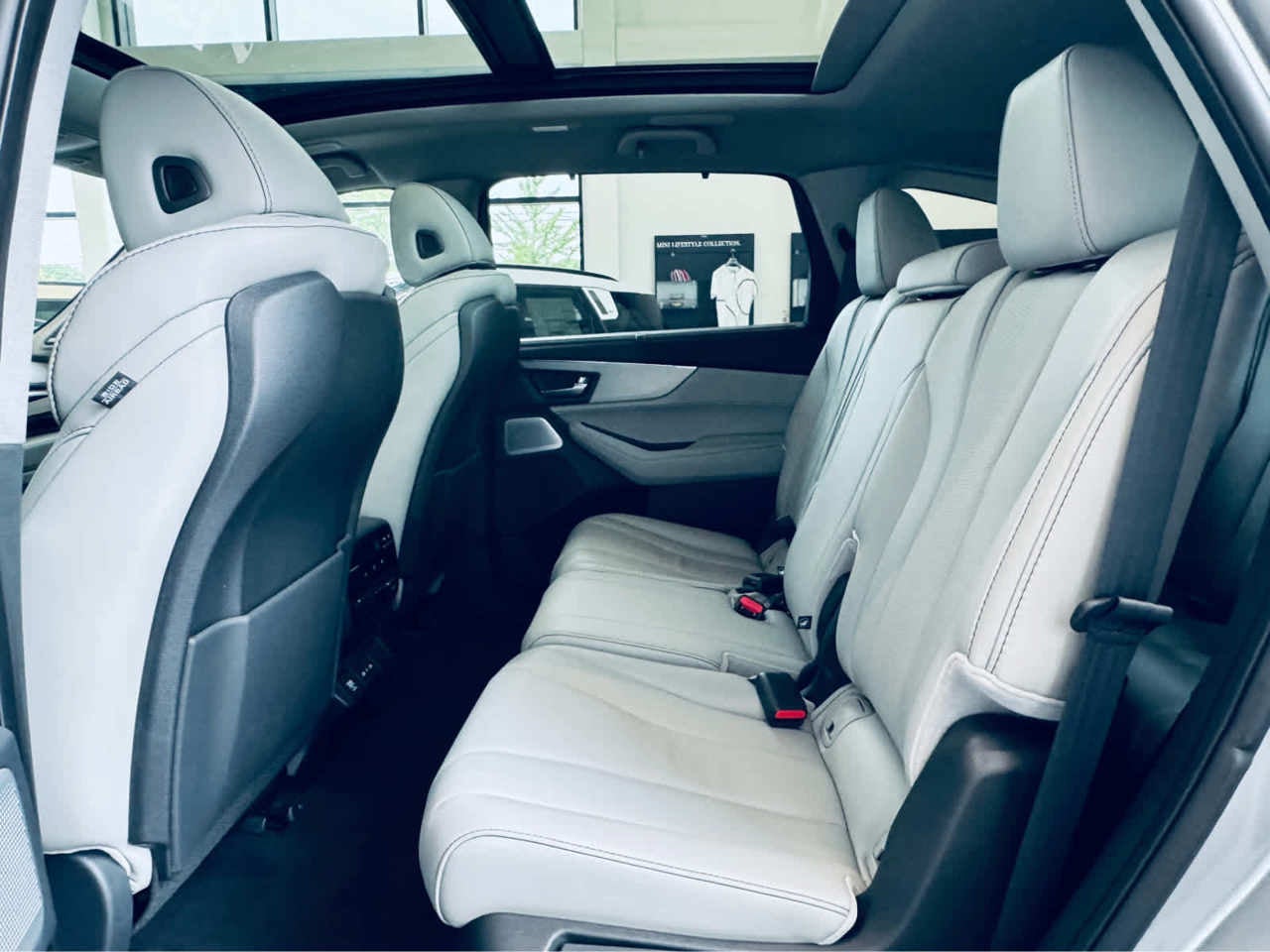 2025 Acura MDX SH-AWD w/Technology Package