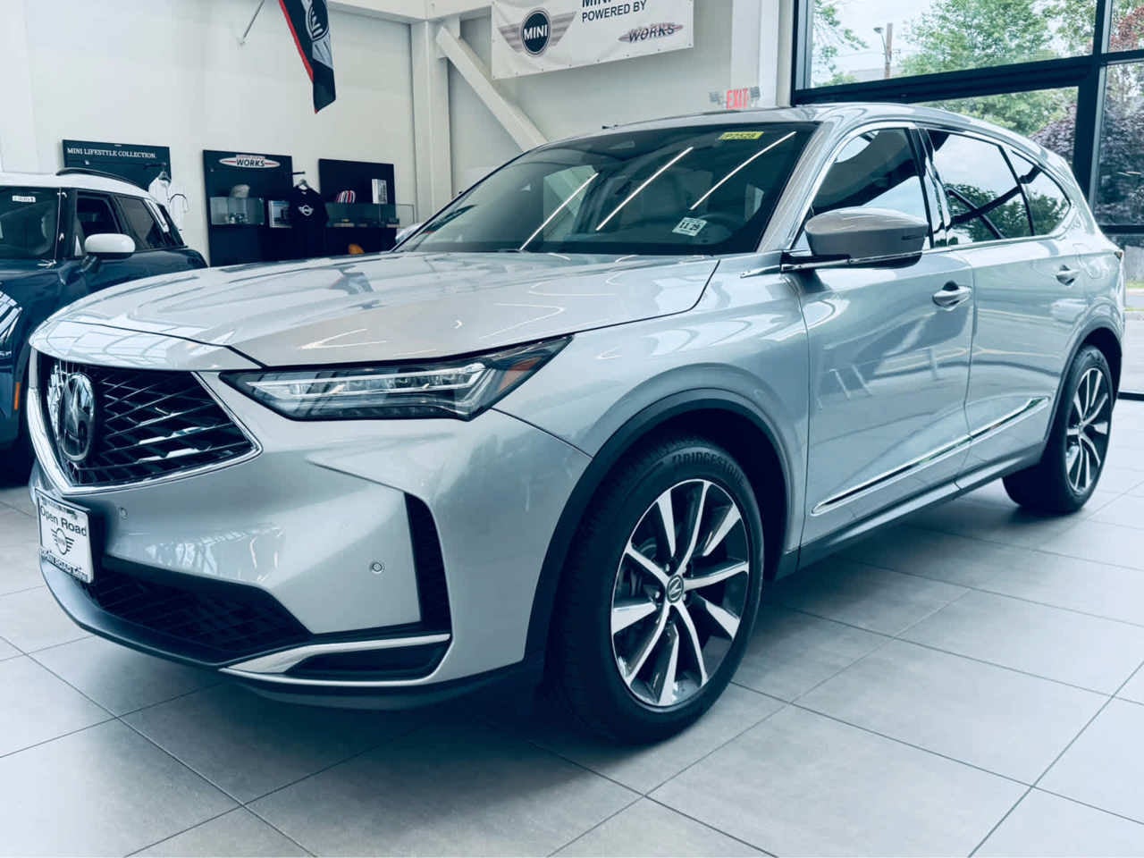 2025 Acura MDX SH-AWD w/Technology Package