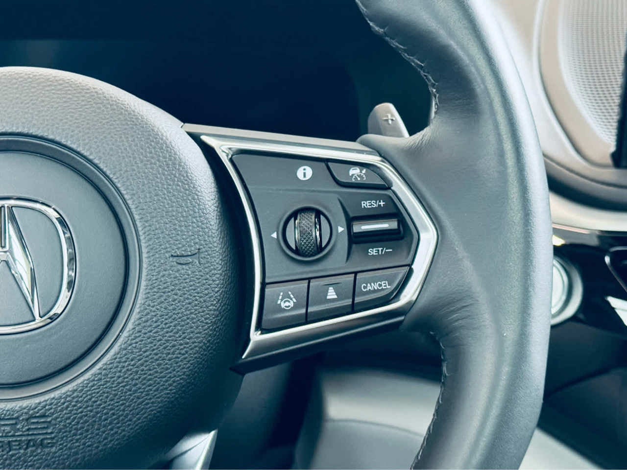 2025 Acura MDX SH-AWD w/Technology Package