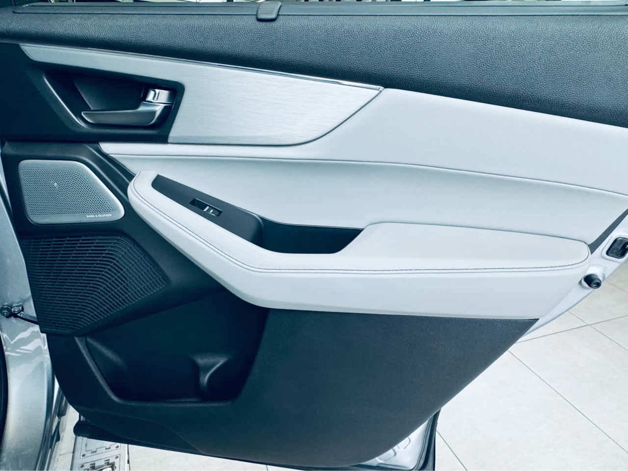 2025 Acura MDX SH-AWD w/Technology Package