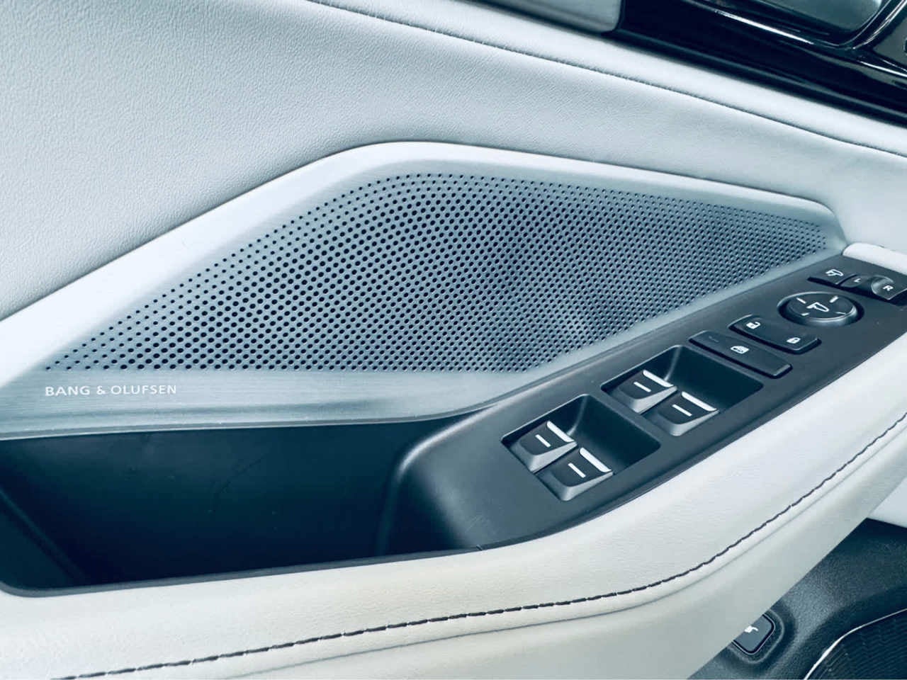 2025 Acura MDX SH-AWD w/Technology Package