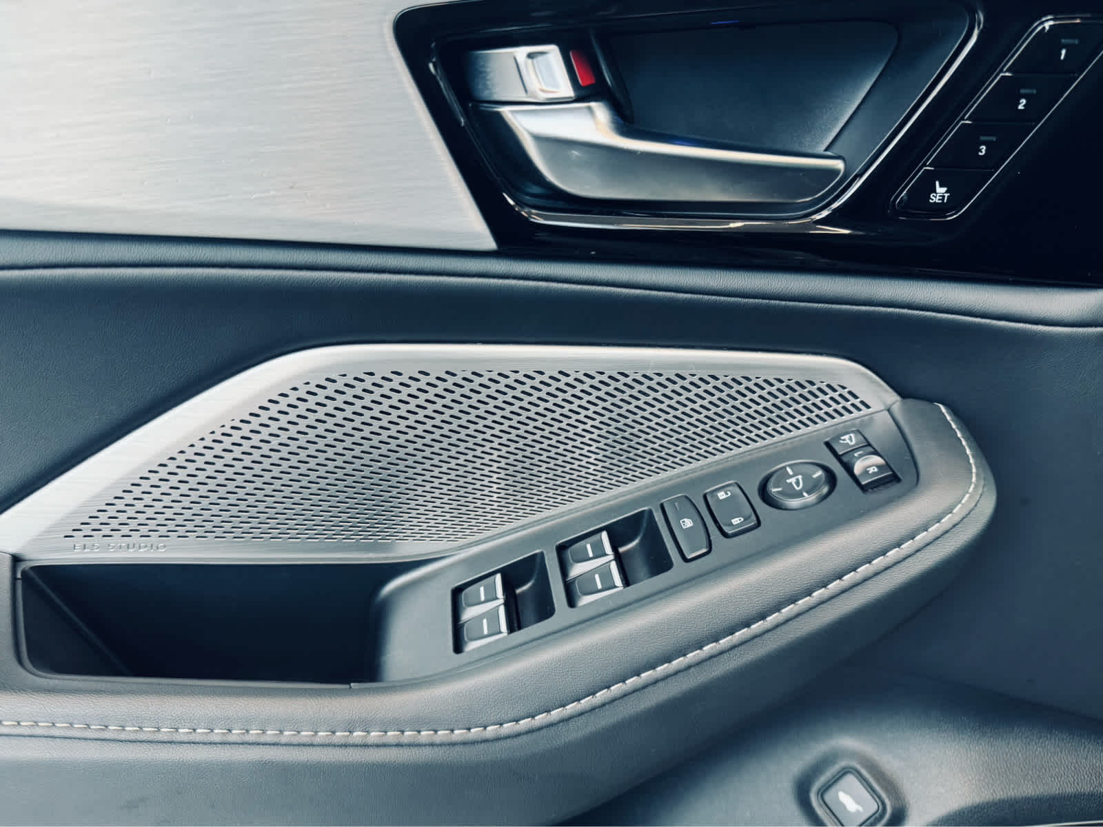 2024 Acura MDX SH-AWD w/Technology Package