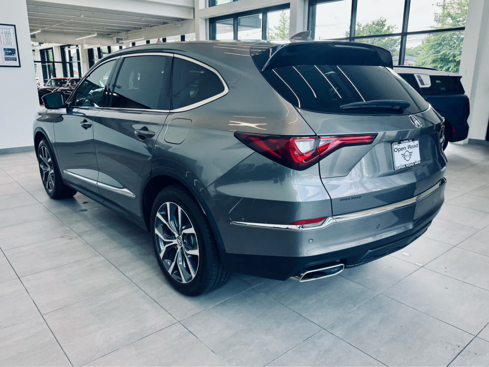 2024 Acura MDX SH-AWD w/Technology Package