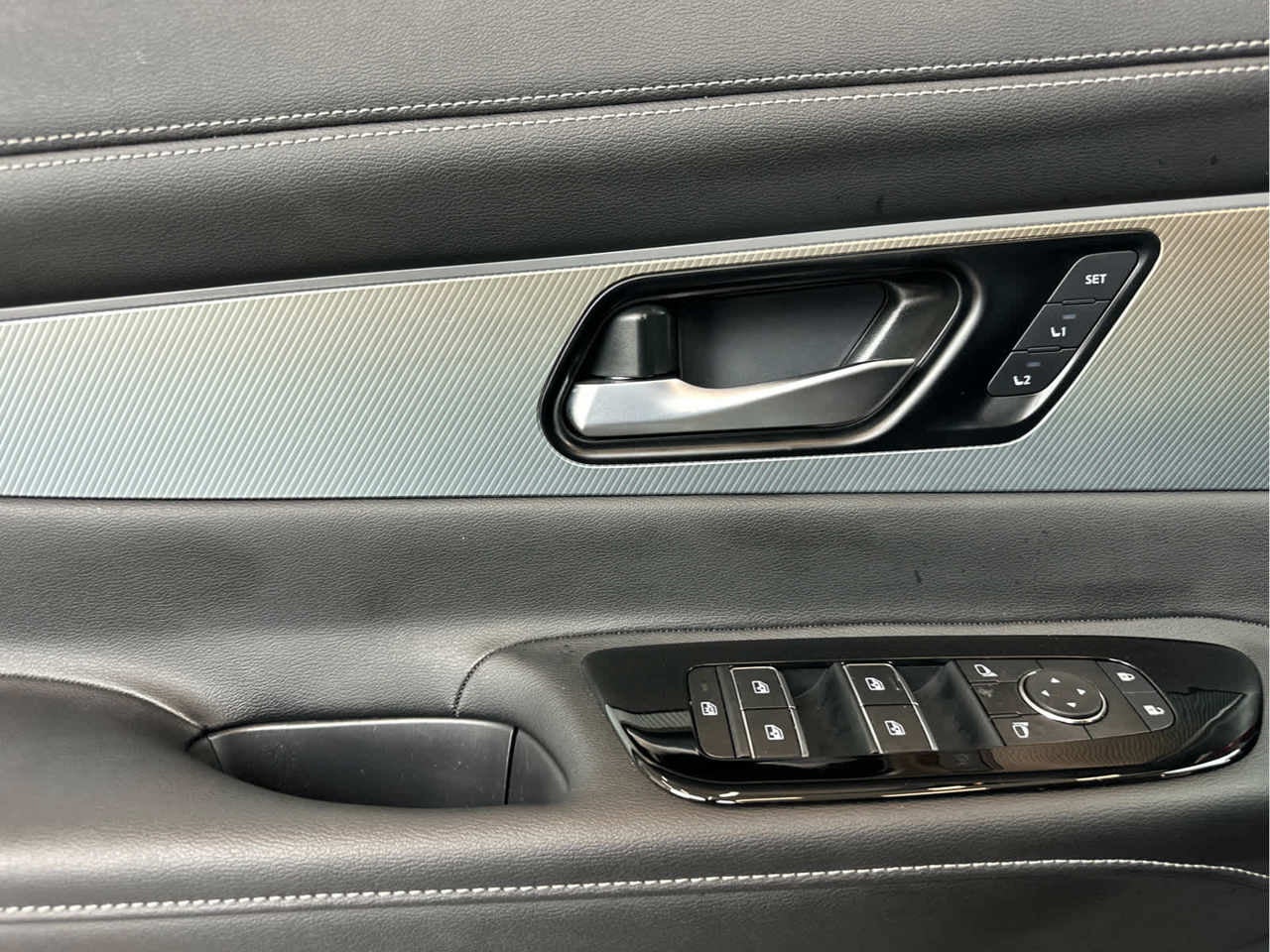 2025 Nissan Murano AWD SL