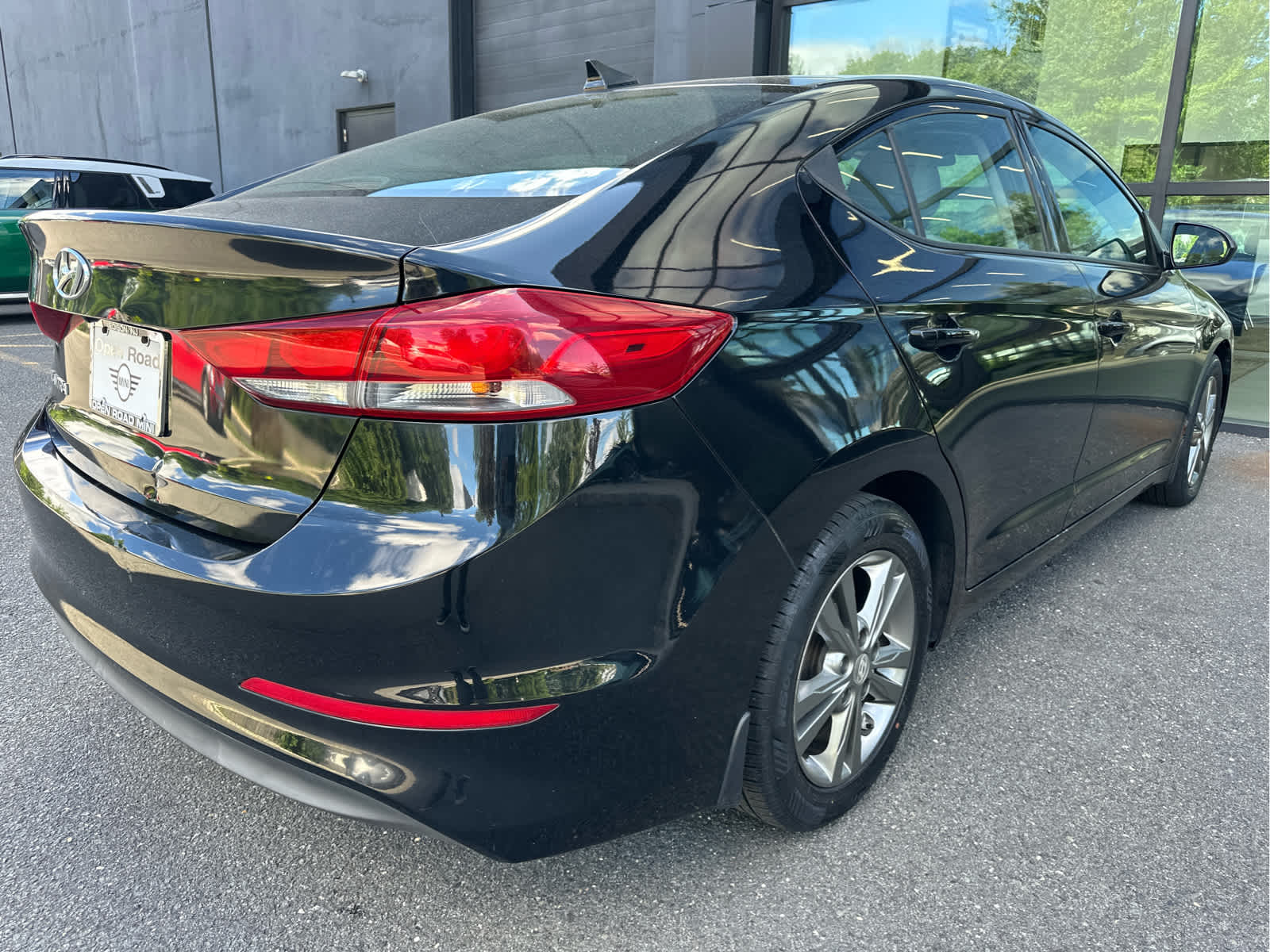 2017 Hyundai Elantra 4dr Sdn Auto SE PZEV