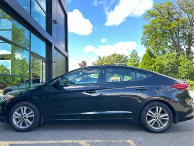 2017 Hyundai Elantra 4dr Sdn Auto SE PZEV