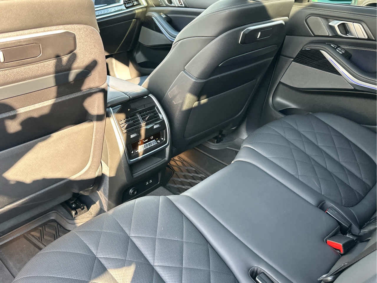 2024 BMW X7 xDrive40i Sports Activity Vehicle