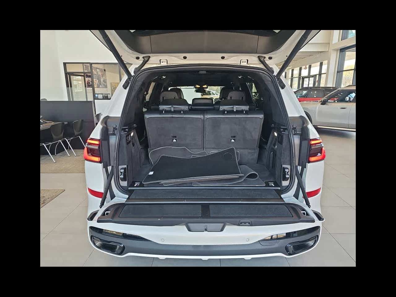 2024 BMW X7 xDrive40i Sports Activity Vehicle