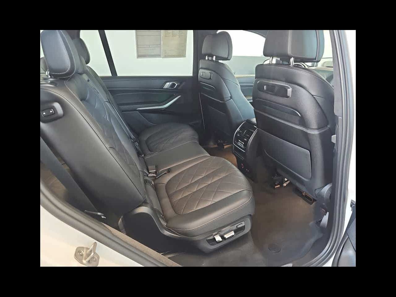 2024 BMW X7 xDrive40i Sports Activity Vehicle
