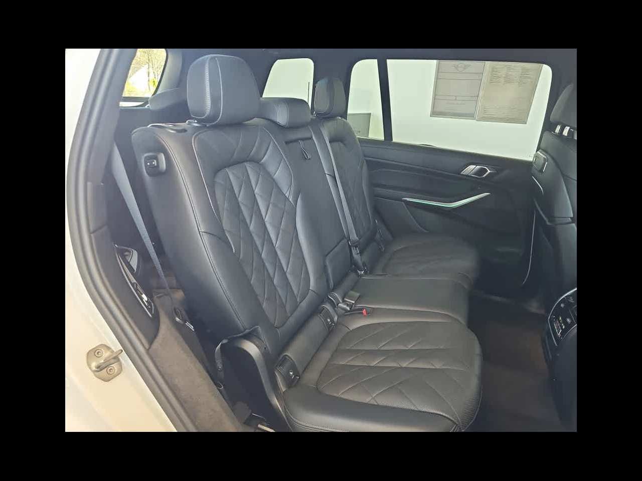2024 BMW X7 xDrive40i Sports Activity Vehicle