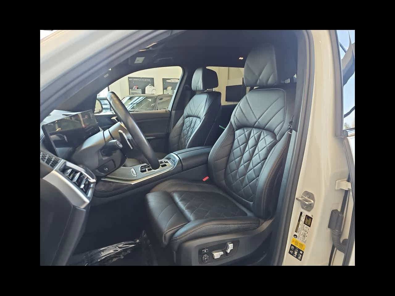 2024 BMW X7 xDrive40i Sports Activity Vehicle